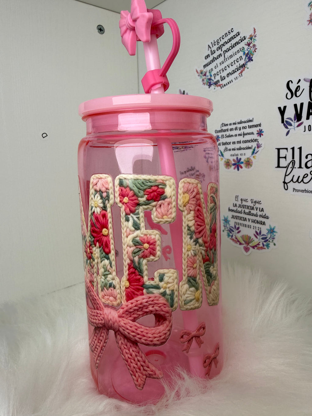 Vaso Decorado “Amén” Floral Rosa con Piedrería